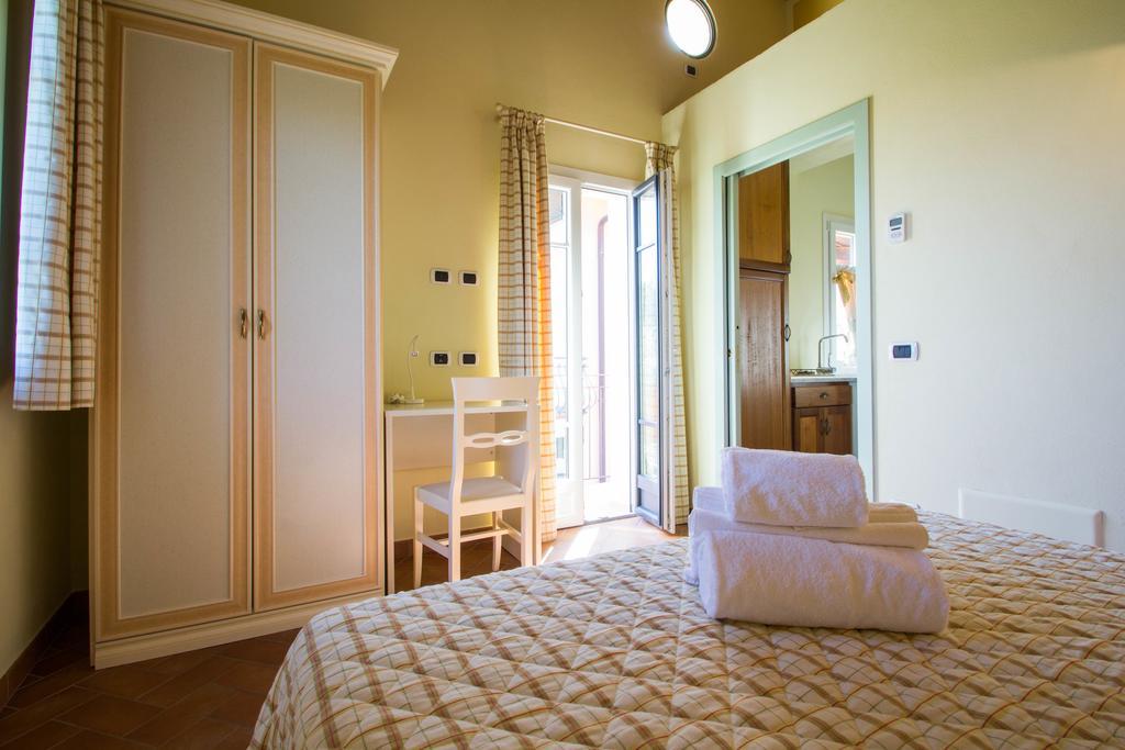 Agriturismo Ada Musso Diano Borello Camera foto